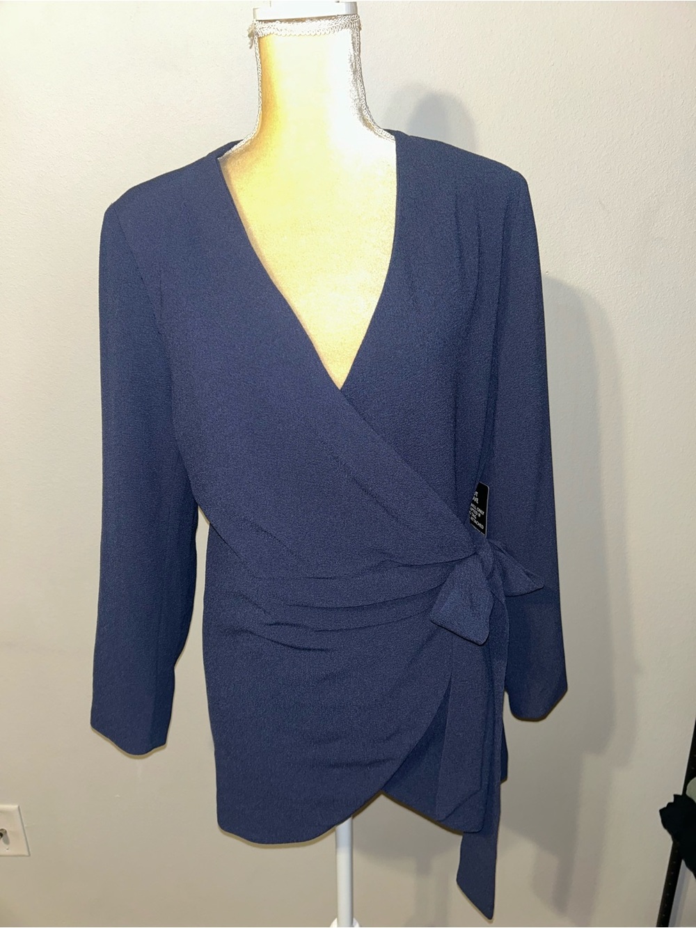 NWT Jessica London Deep Navy Wrap Blouse with Snap Front Sz 20w